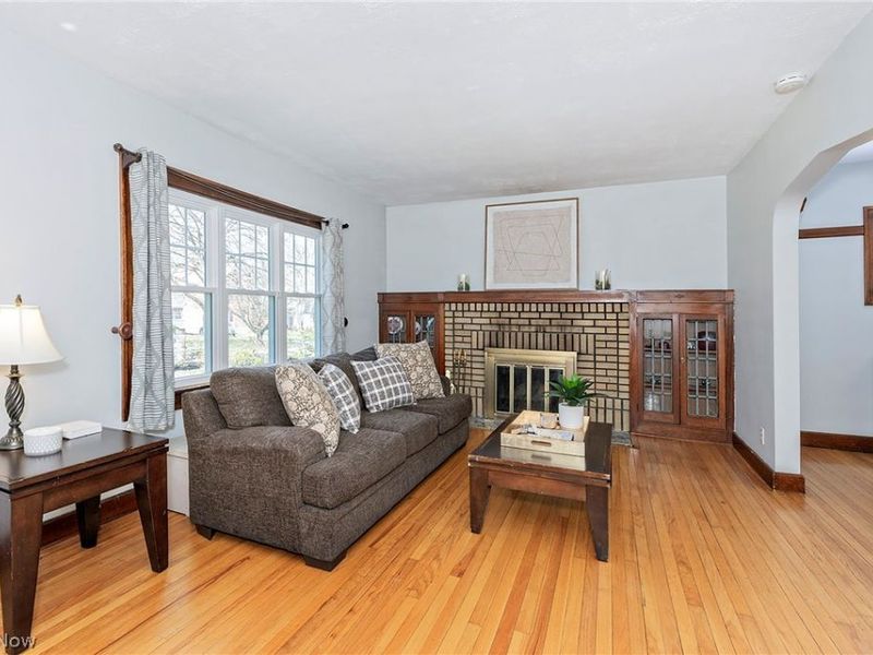 923 Cambridge Road, Cleveland Heights, OH 44121 Photo 5