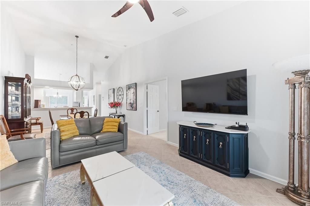 6840 Beach Resort Dr, Unit 16, Naples, FL 34114 Photo