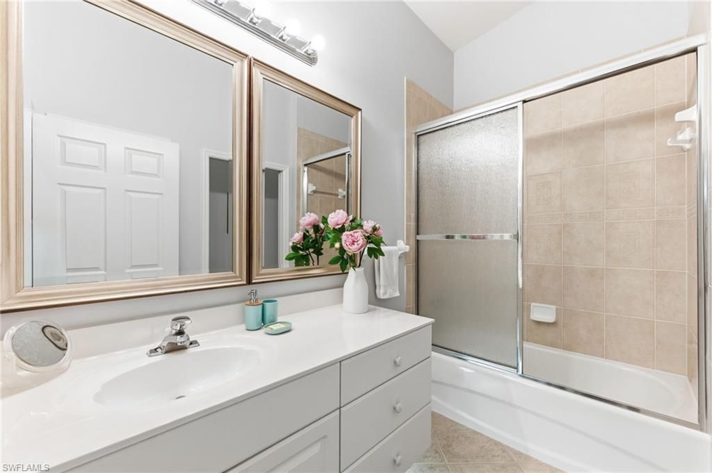 6840 Beach Resort Dr, Unit 16, Naples, FL 34114 Photo