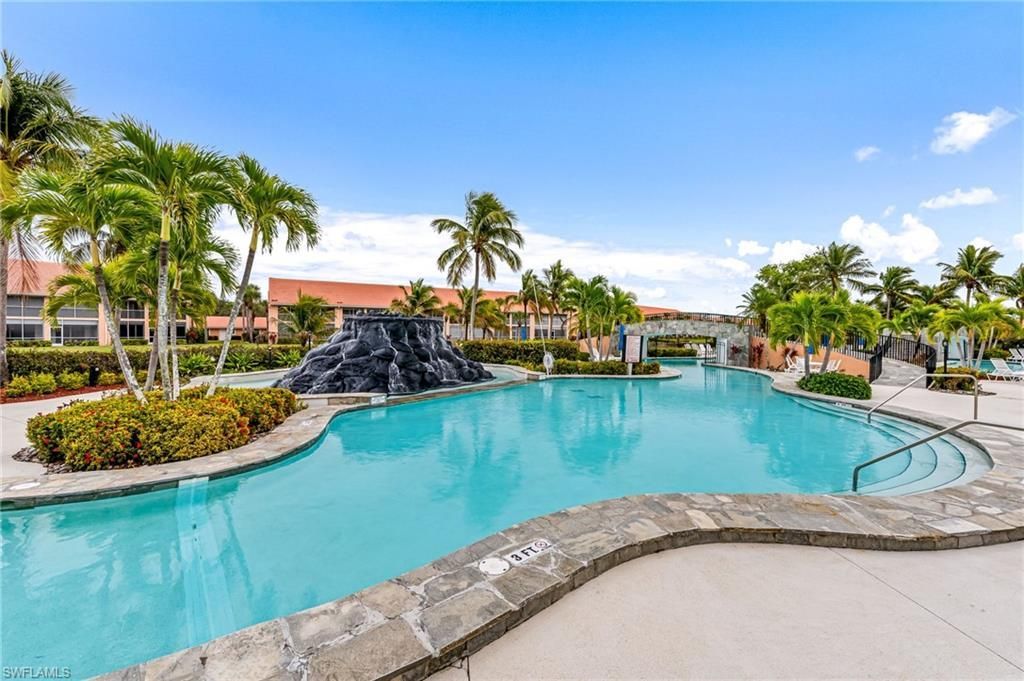 6840 Beach Resort Dr, Unit 16, Naples, FL 34114 Photo