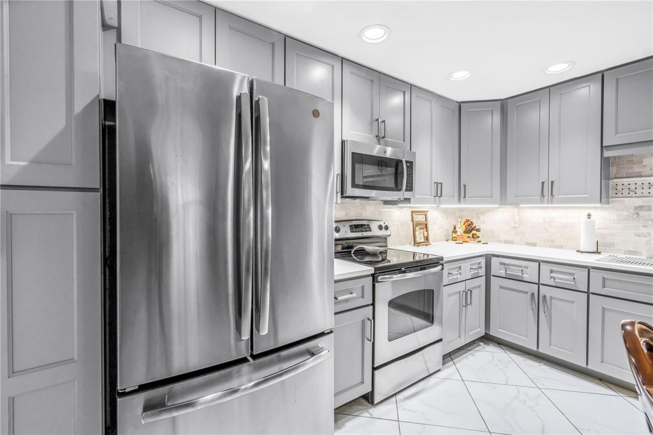 415 Spring Lakes Boulevard, Unit 415 D, Bradenton, FL 34210 Photo