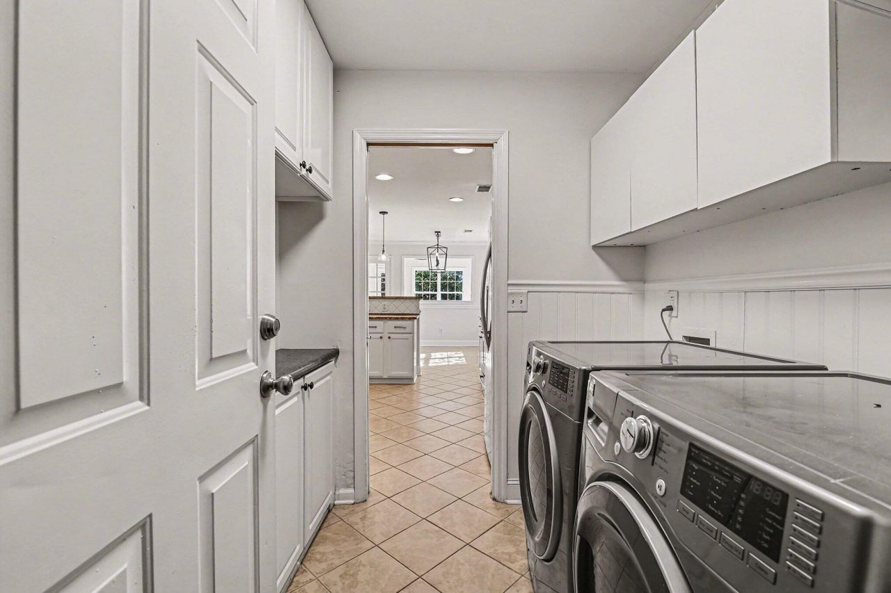 1366 Sassafrass Circle Photo 21