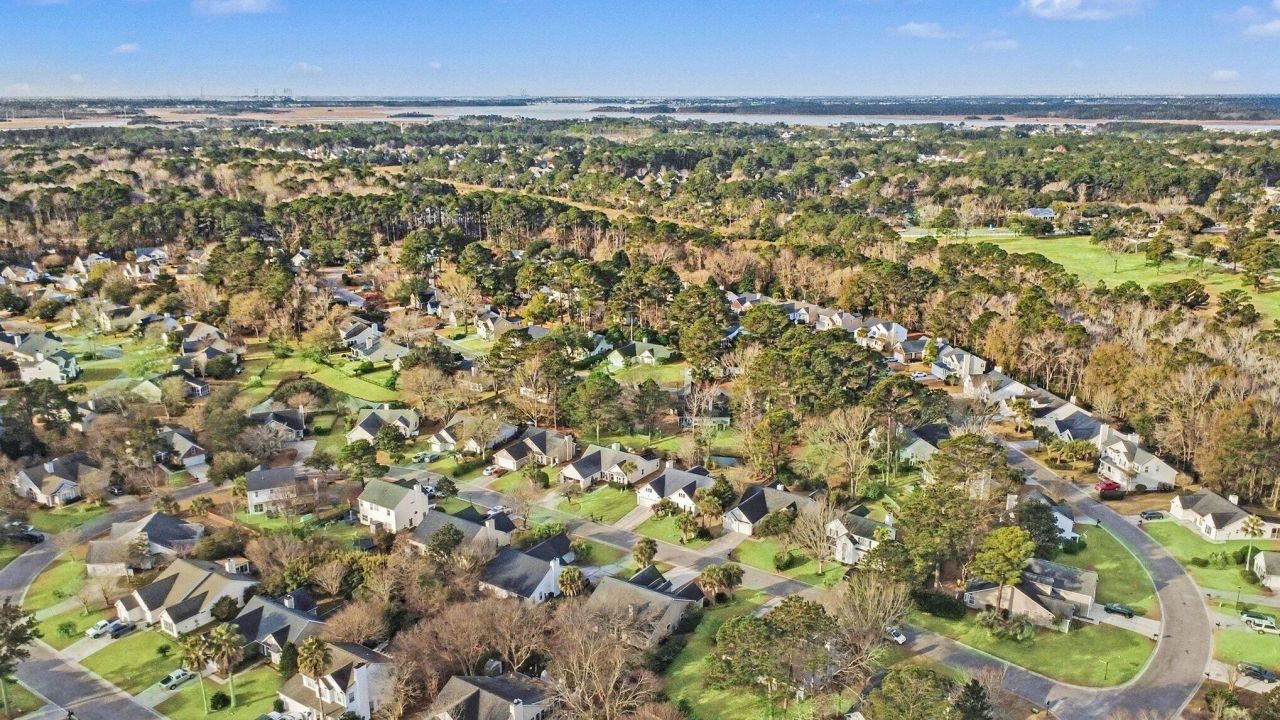 1366 Sassafrass Circle Photo 28