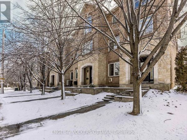 180 Lanark Avenue , Ottawa, ON K1Z1E5