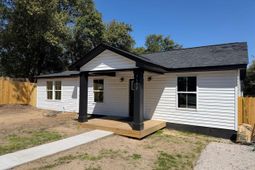 3652 Hoyt Street photo 4