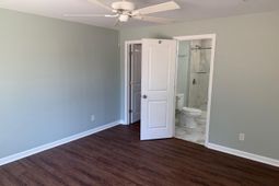 3652 Hoyt Street photo 4