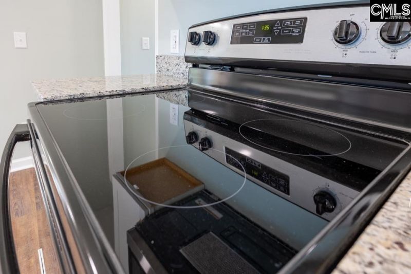 3652 Hoyt Street Photo 8