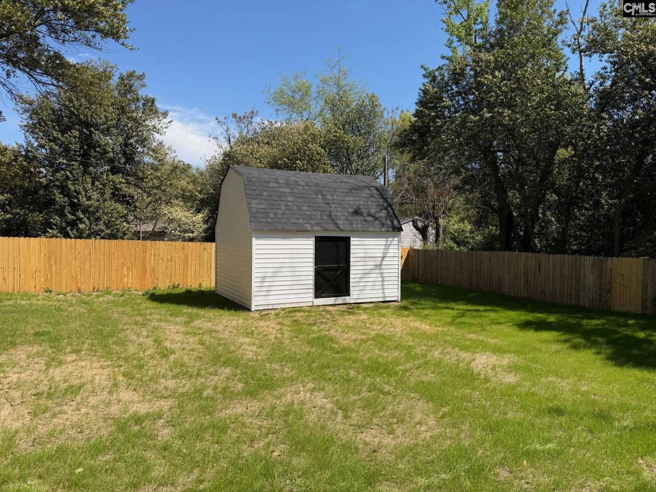 3652 Hoyt Street Photo 8