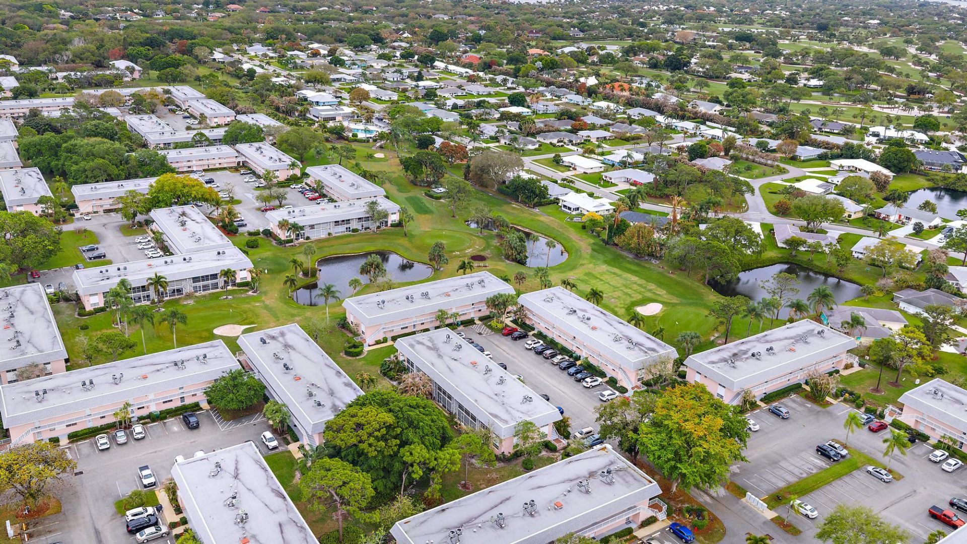 18081 SE Country Club Drive, Unit 6-51, Jupiter, FL 33469 Photo