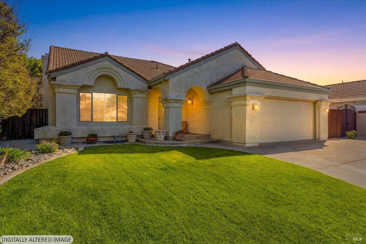 207 Laurelwood Way, Vacaville, CA 95687 Main Photo