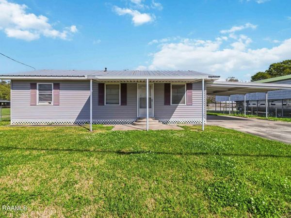 1061 Anse Broussard Highway , Breaux Bridge, LA 70517