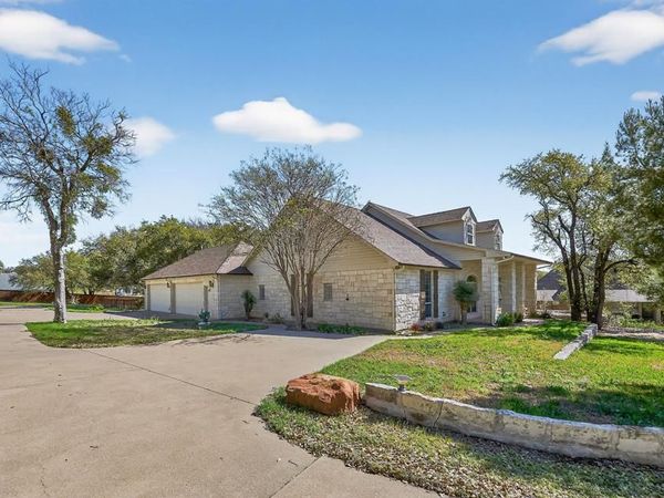 2104 Wills Way Drive , Granbury, TX 76049