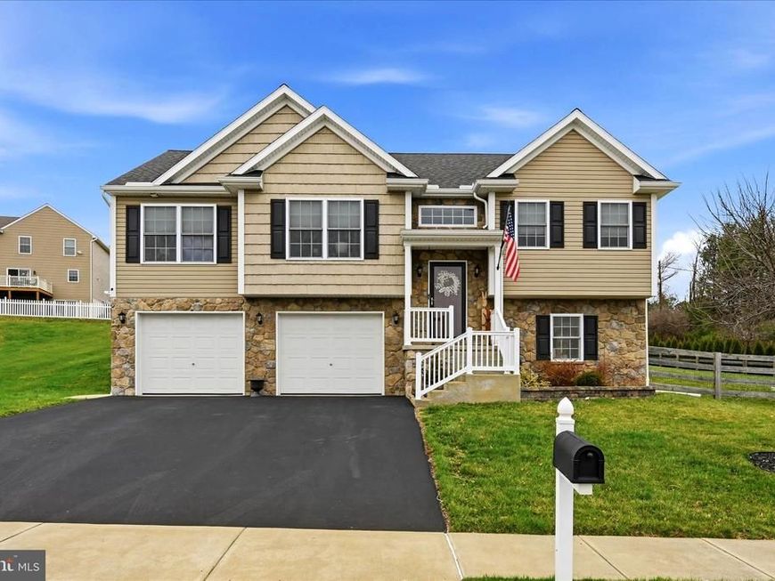 1363 Perry Drive, Denver, PA 17517 Main Photo