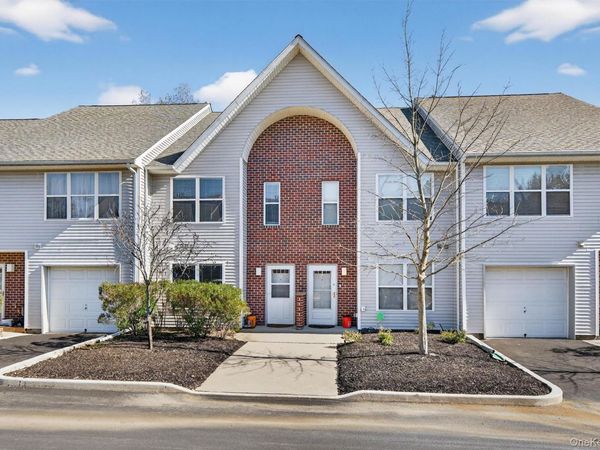 51 Deer Ct Drive, Middletown, NY 10940