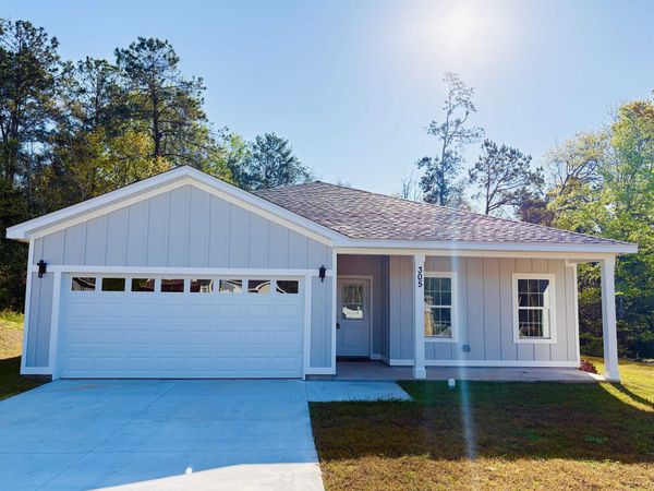 305 DELORES MADISON Drive, Midway, FL 32343