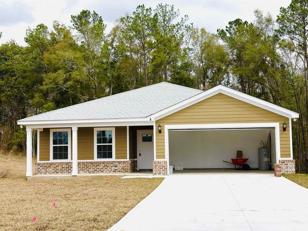 305 DELORES MADISON Drive , Midway, FL 32343