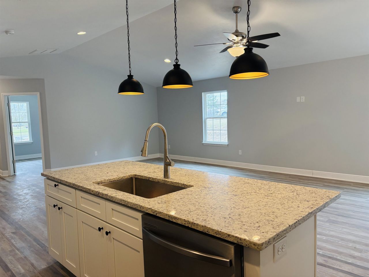 305 Delores Madison Drive , Midway, FL 32343 Photo