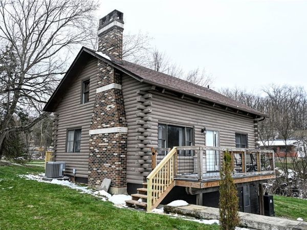 9049 Roberts Hollow Rd, Elizabeth, PA 15037