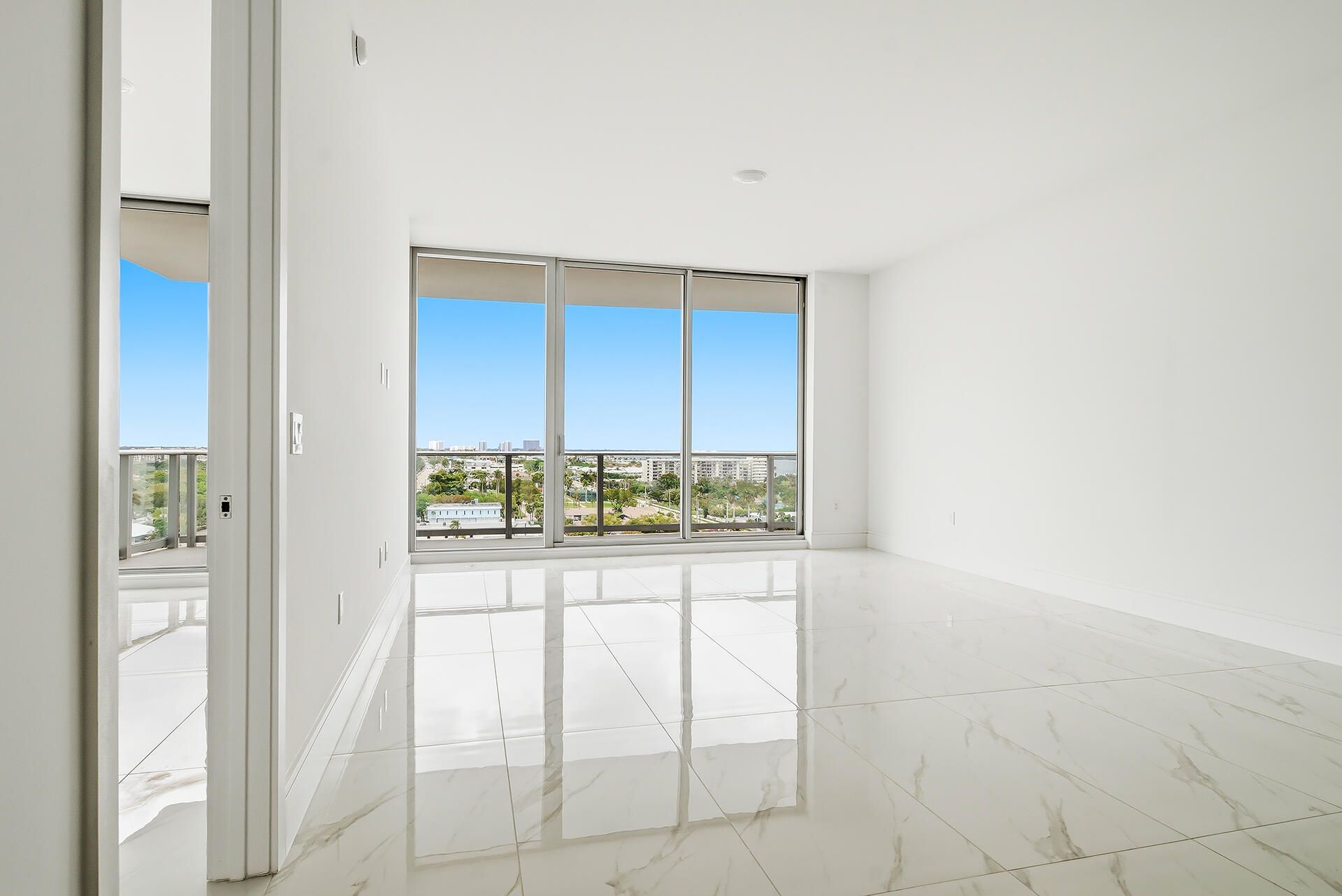 220 Lake Shore Drive, Unit 1021, Lake Park, FL 33403 Photo