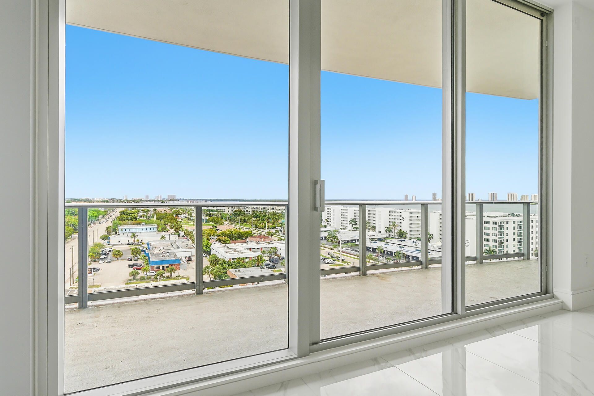 220 Lake Shore Drive, Unit 1021, Lake Park, FL 33403 Photo