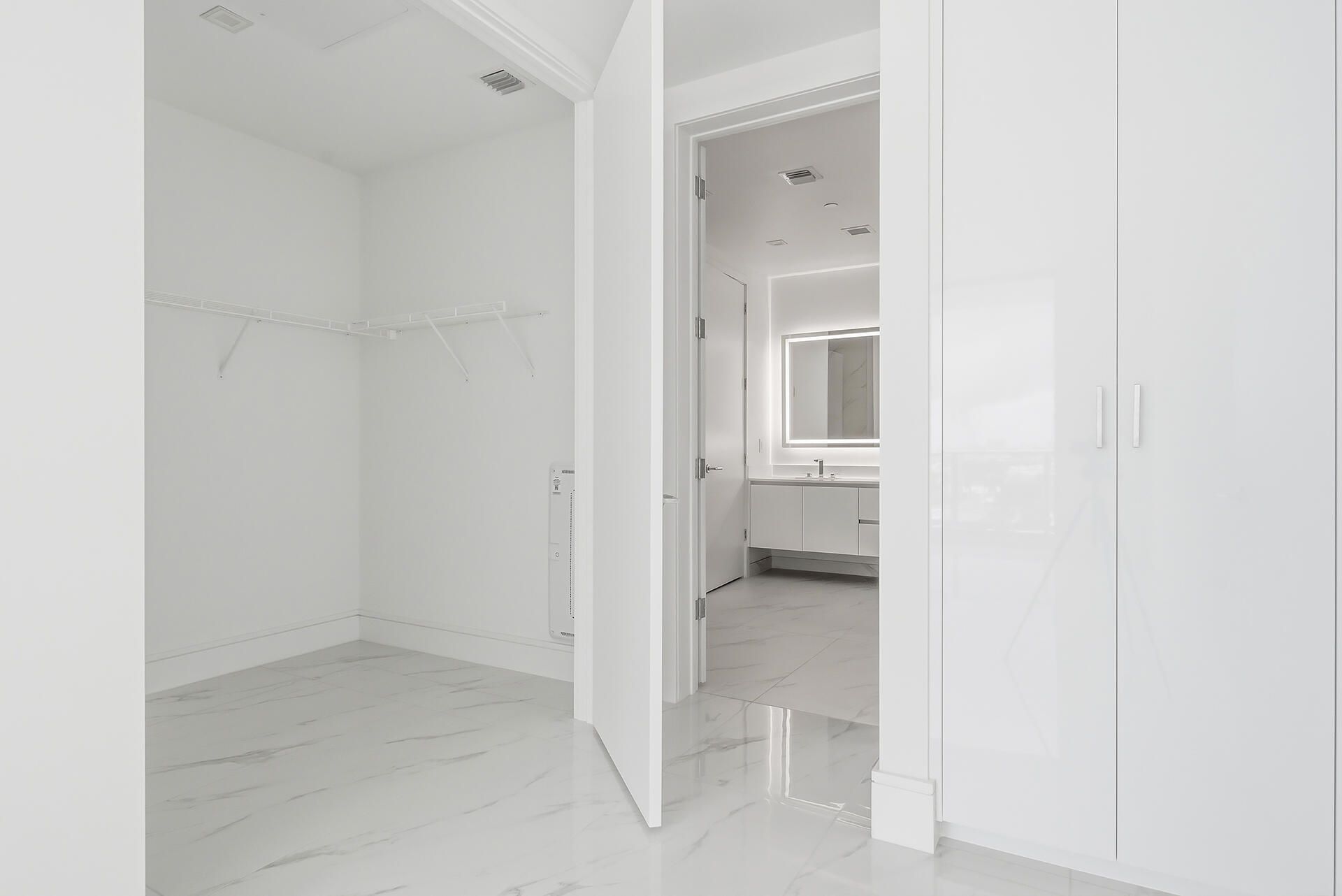 220 Lake Shore Drive, Unit 1021, Lake Park, FL 33403 Photo