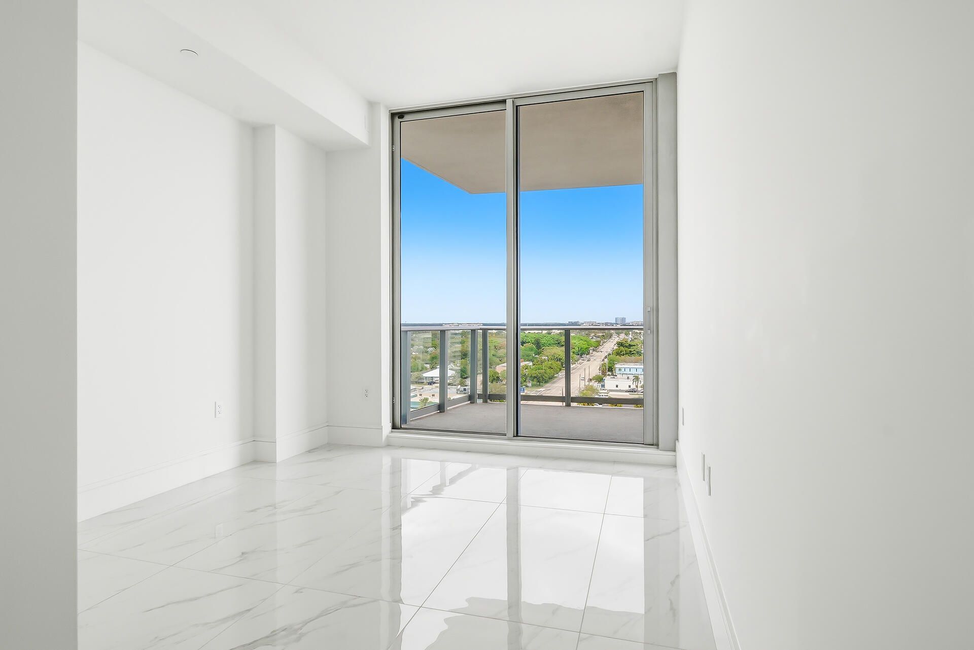 220 Lake Shore Drive, Unit 1021, Lake Park, FL 33403 Photo