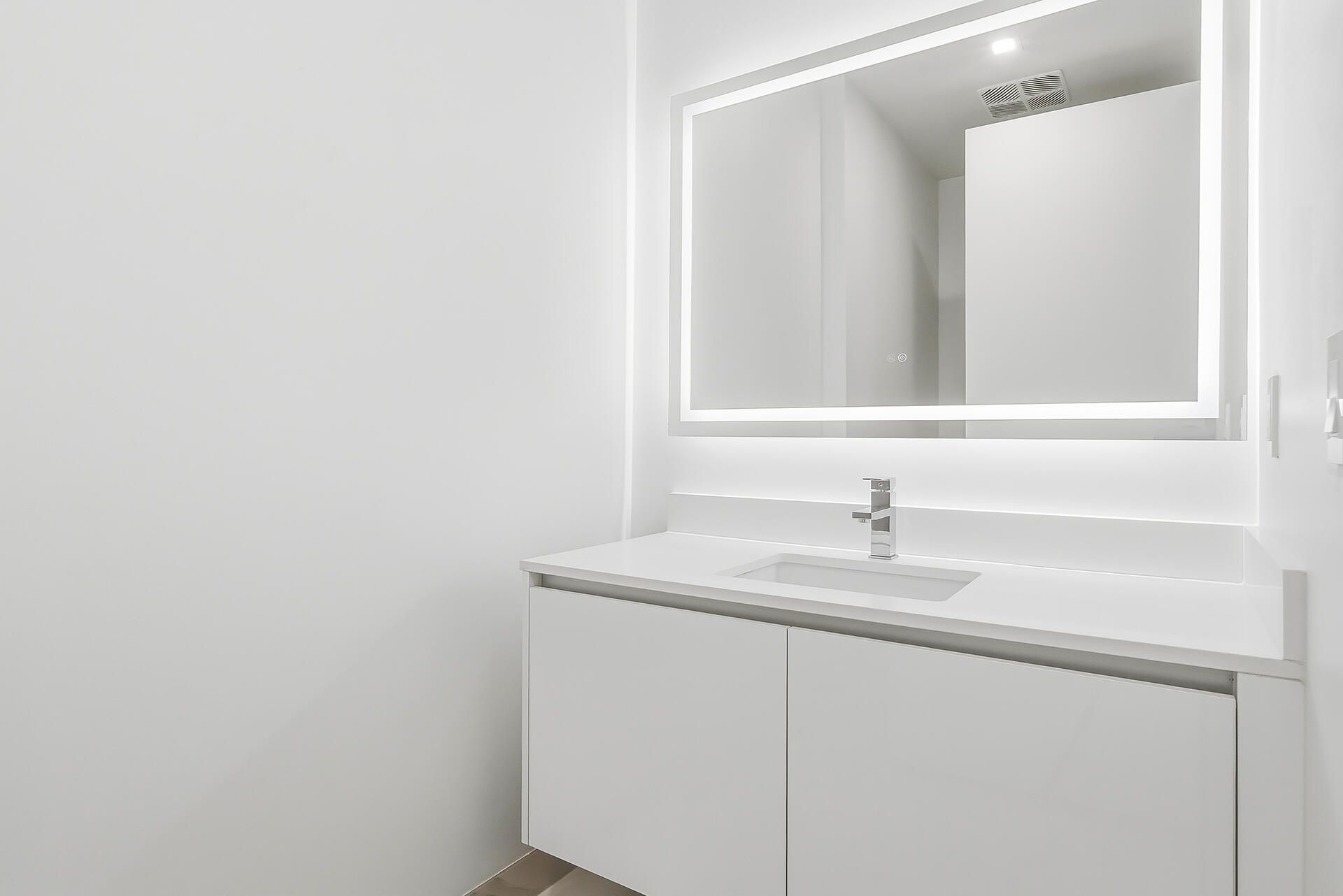 220 Lake Shore Drive, Unit 1021, Lake Park, FL 33403 Photo