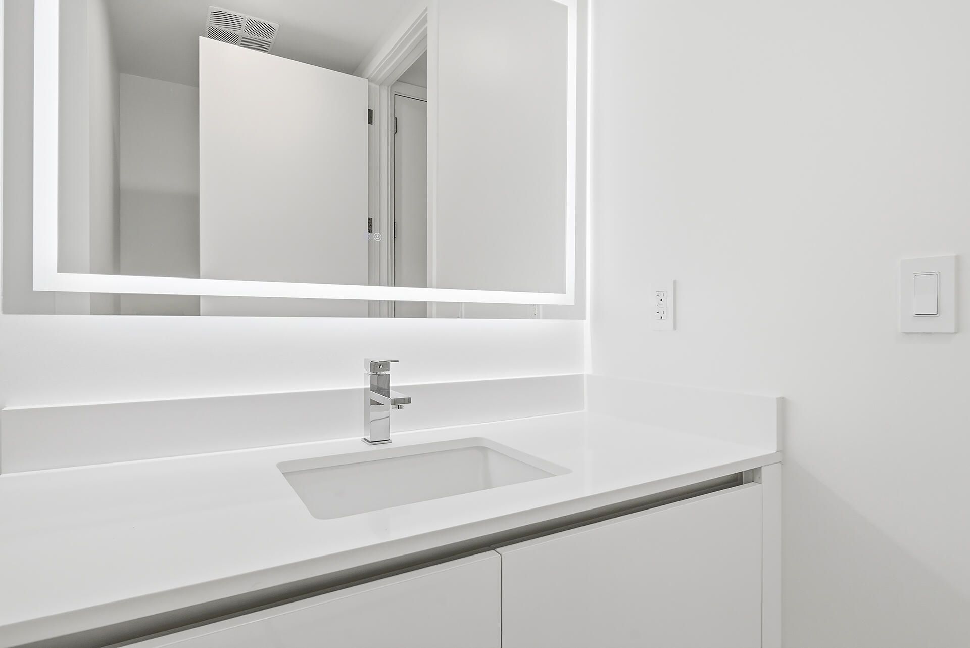 220 Lake Shore Drive, Unit 1021, Lake Park, FL 33403 Photo