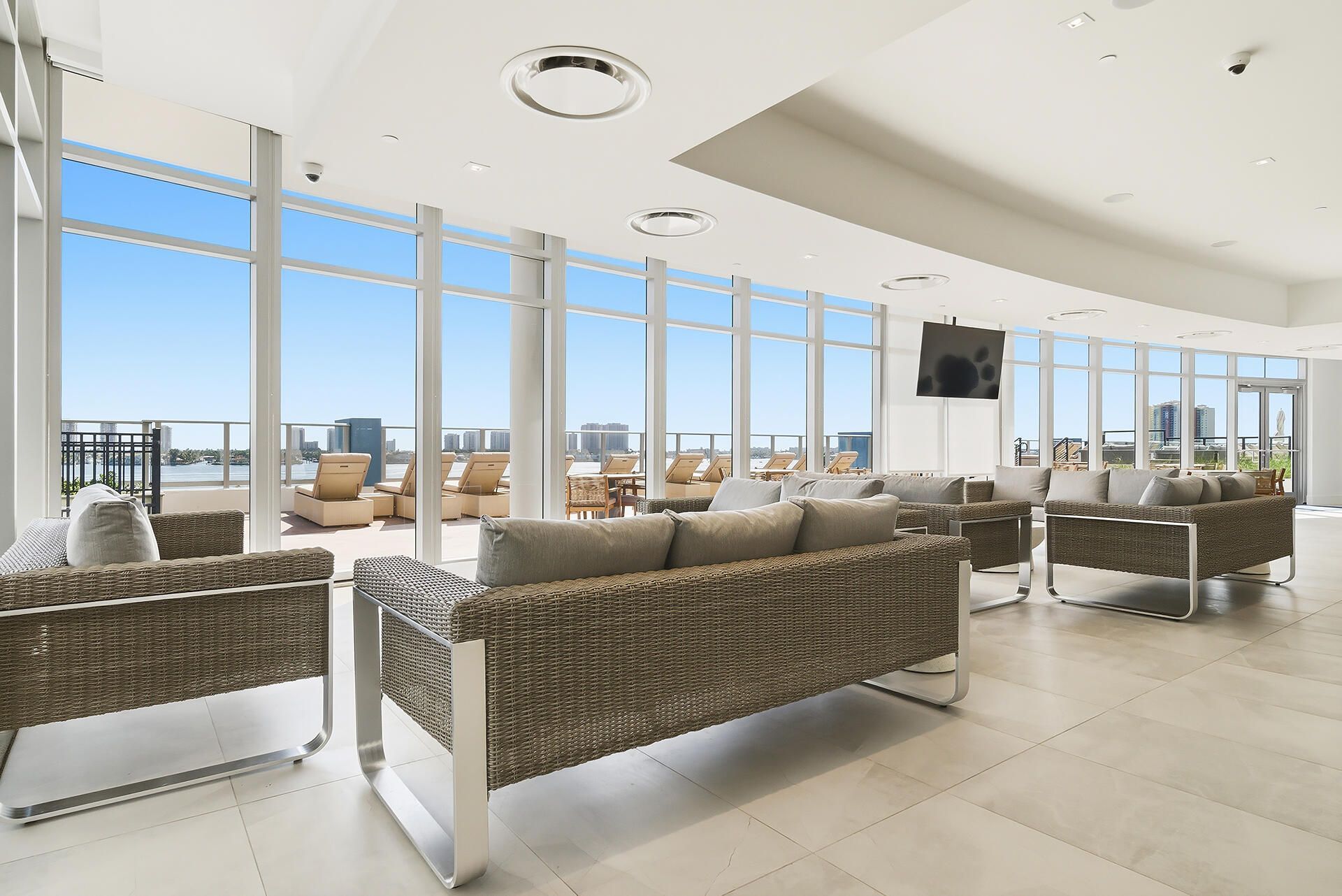 220 Lake Shore Drive, Unit 1021, Lake Park, FL 33403 Photo