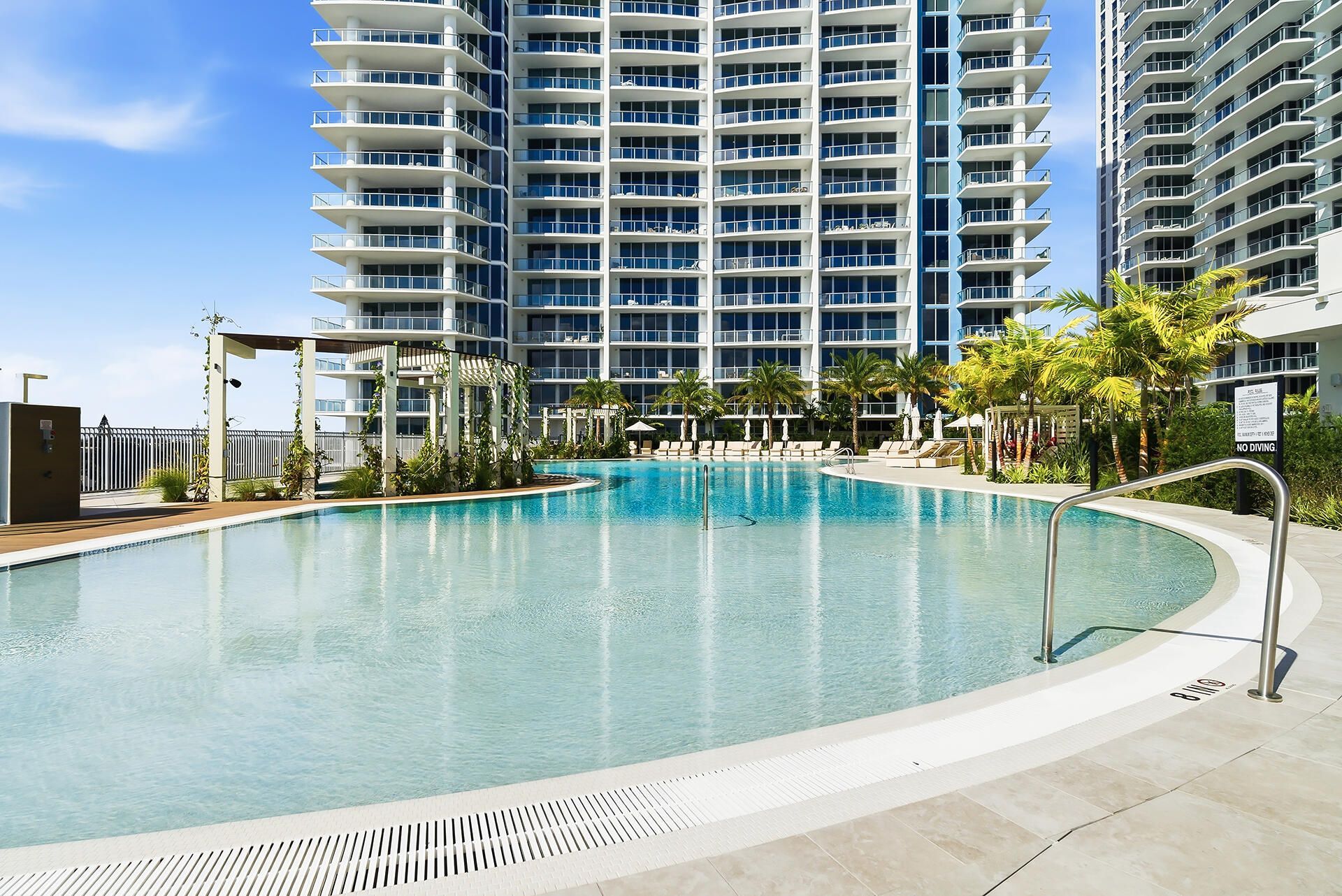 220 Lake Shore Drive, Unit 1021, Lake Park, FL 33403 Photo