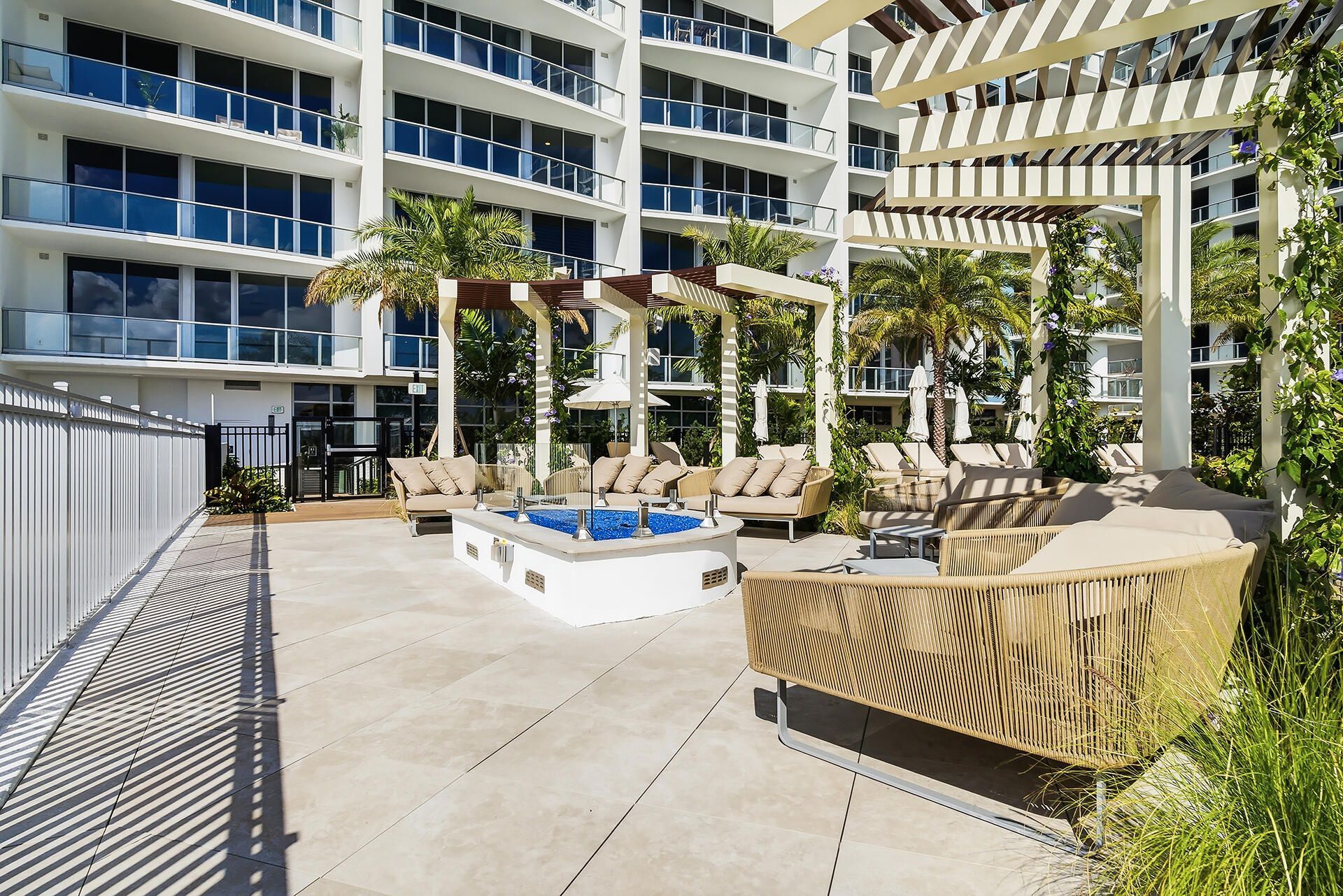 220 Lake Shore Drive, Unit 1021, Lake Park, FL 33403 Photo