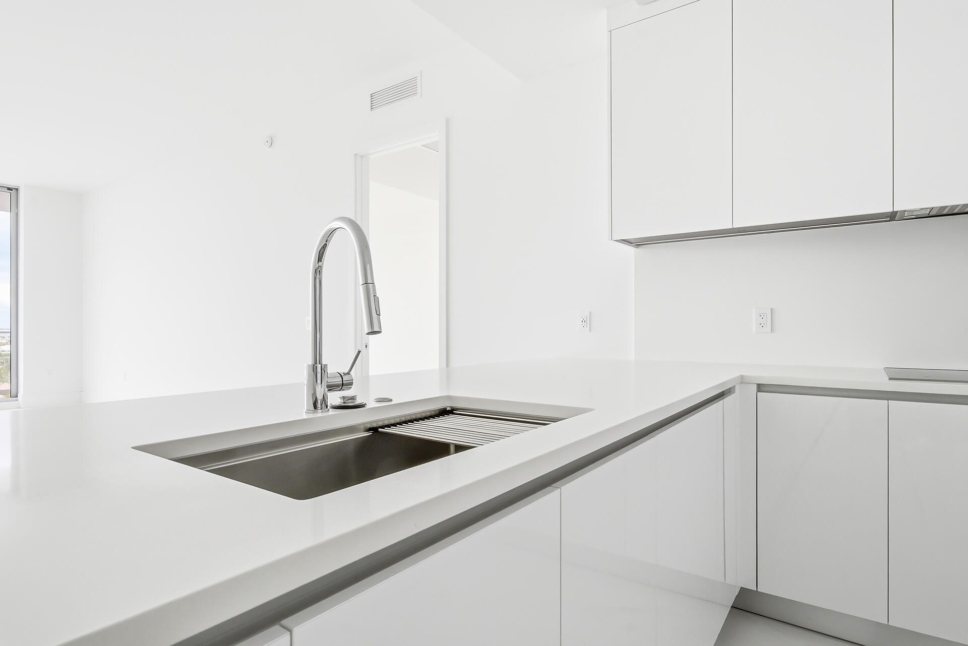 220 Lake Shore Drive, Unit 1021, Lake Park, FL 33403 Photo