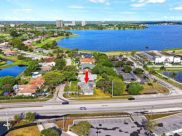 1301 N Mangonia Drive, West Palm Beach, FL 33401