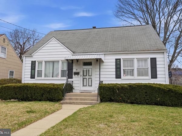 51 UNWIN DRIVE, HAMILTON, NJ 08610