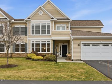 309 Lois Lane, Schenectady, NY 12304