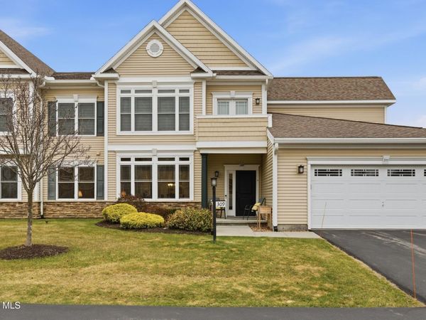 309 Lois Lane, Schenectady, NY 12304