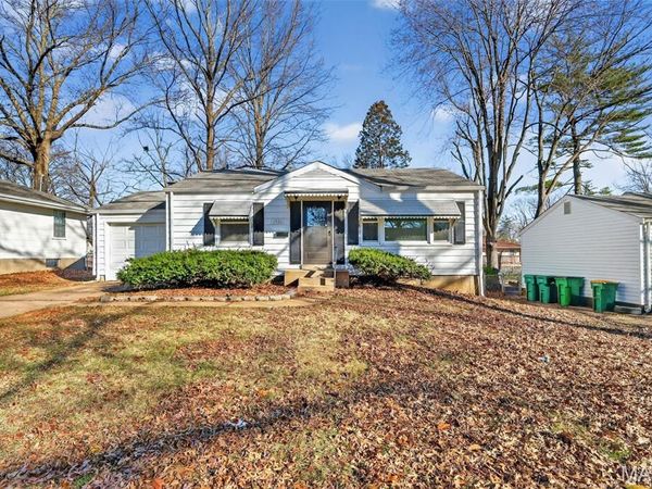 1501 Golden Drive, St Louis, MO 63137