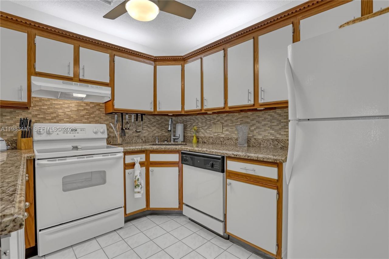 Please Call For Address, Unit D-1, Greenacres, FL 33463 Photo