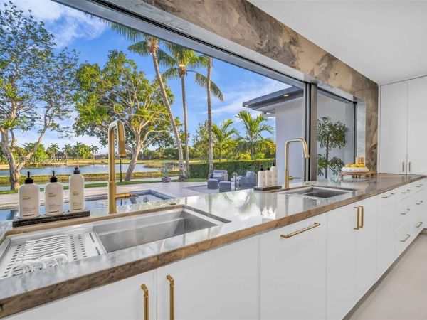 4430 Casper Ct, Hollywood, FL 33021