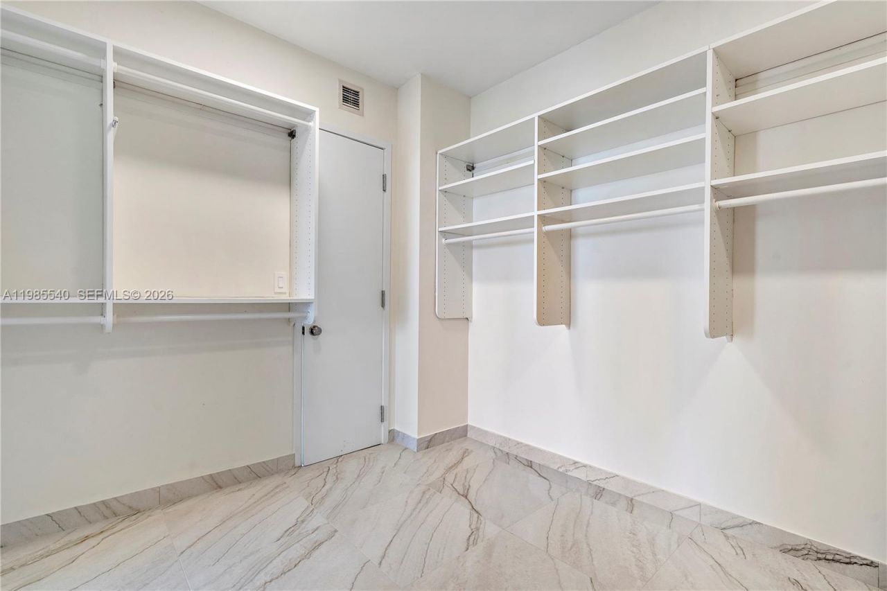 19500 Turnberry Way , Unit 15E, Aventura, FL 33180 Photo