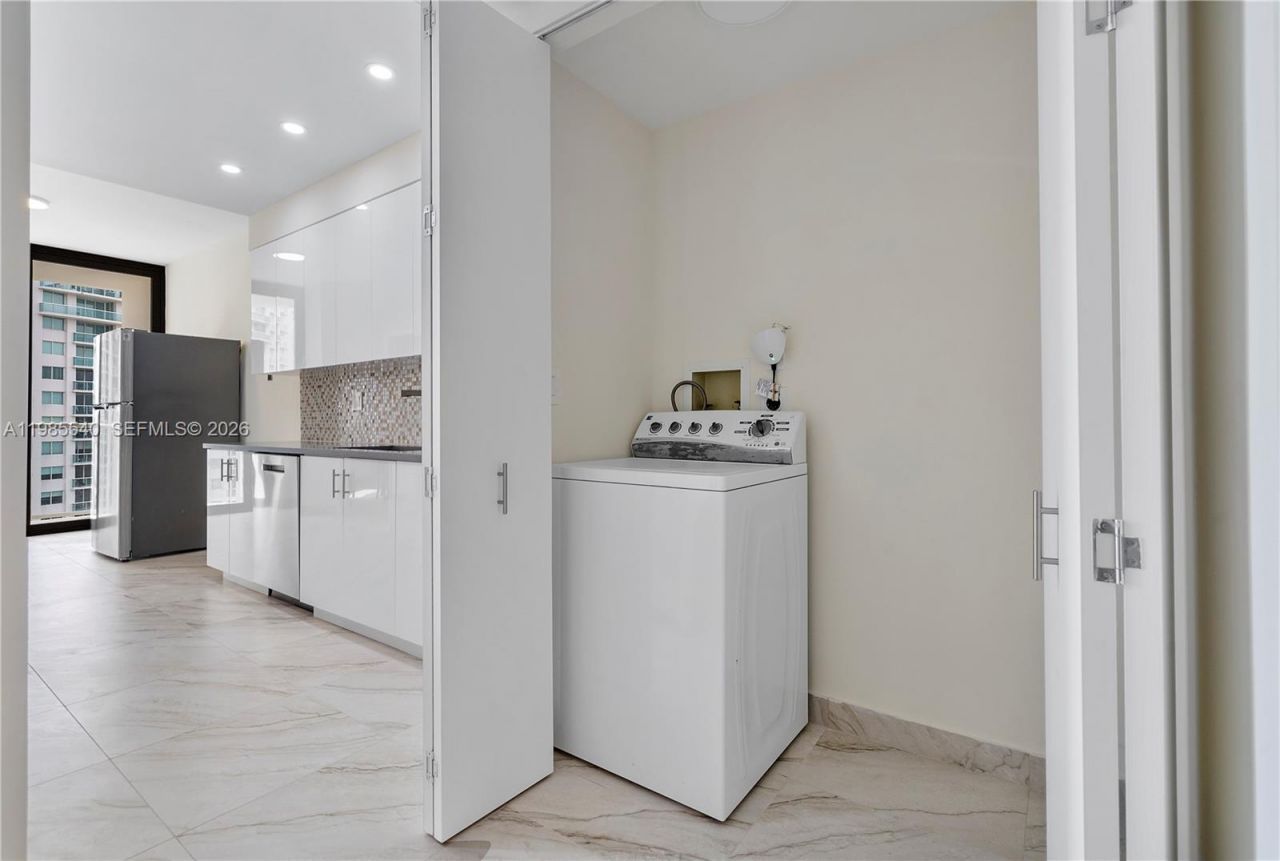 19500 Turnberry Way , Unit 15E, Aventura, FL 33180 Photo