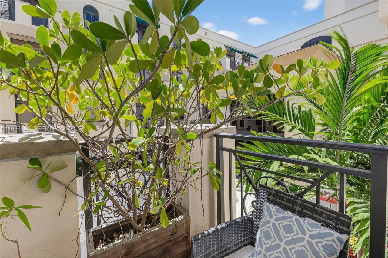 1805 Ponce De Leon Blvd, Unit 616, Coral Gables, FL 33134 Photo