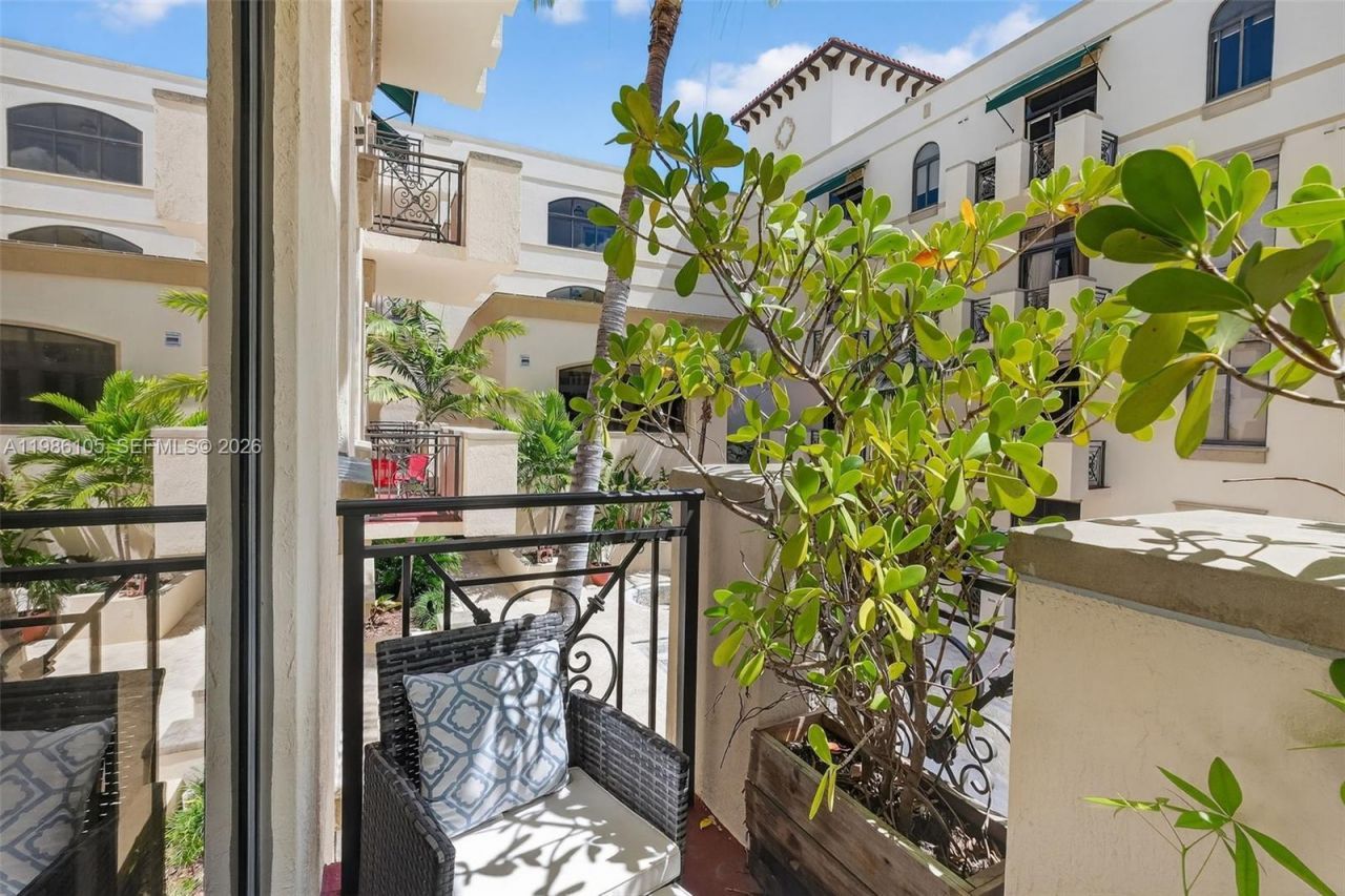 1805 Ponce De Leon Blvd, Unit 616, Coral Gables, FL 33134 Photo