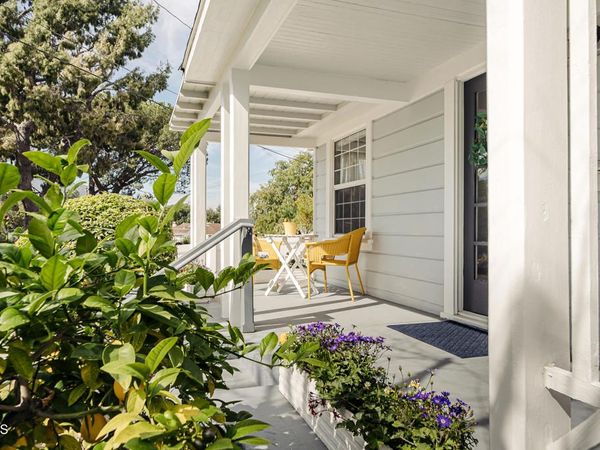 2843 Los Olivos Lane, La Crescenta, CA 91214