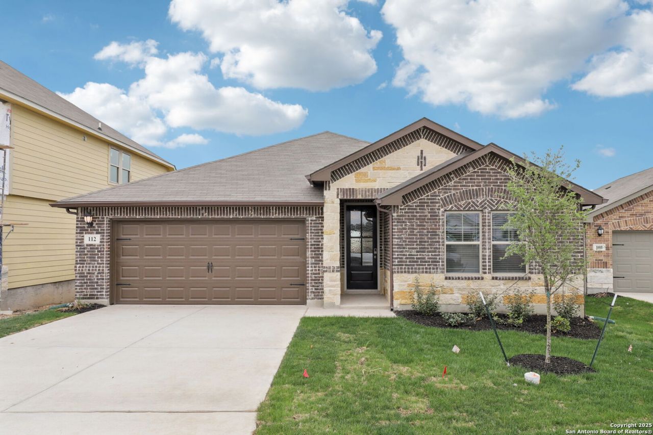 112 Shelton Pass, Cibolo, TX 78108 Main Photo