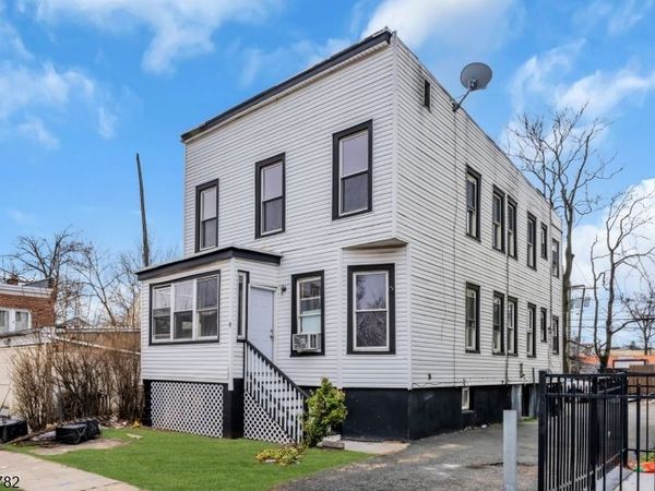 9 Lindsley Pl, East Orange, NJ 07018