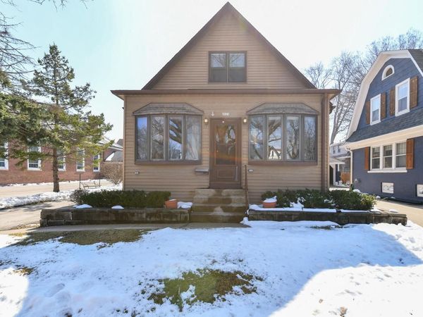6919 W Bluemound ROAD, Wauwatosa, WI 53213
