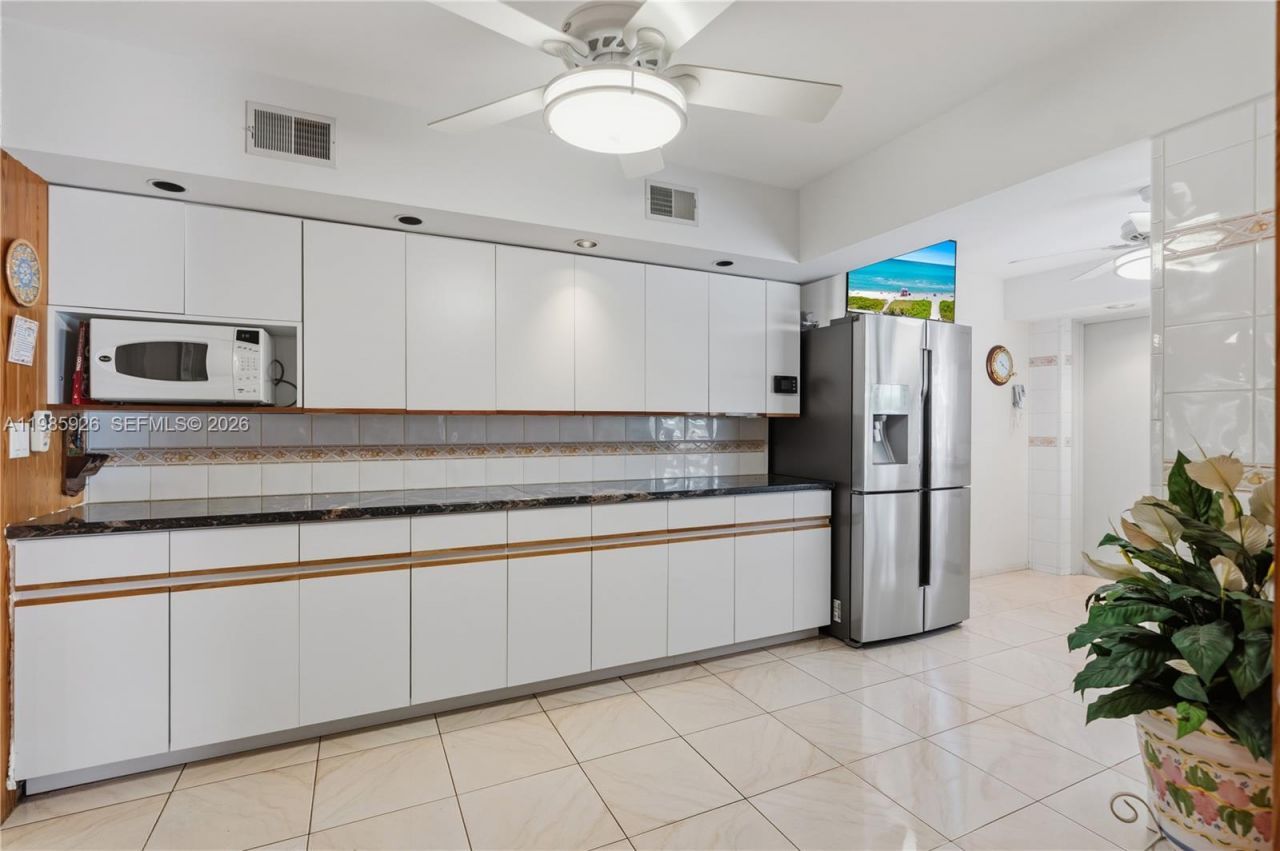 6420 SW 81st St, Miami, FL 33143 Photo