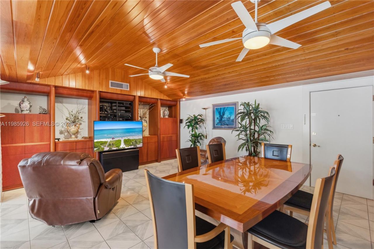 6420 SW 81st St, Miami, FL 33143 Photo