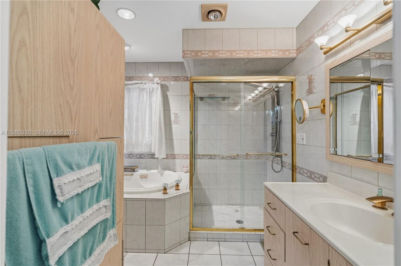 6420 SW 81st St, Miami, FL 33143 Photo